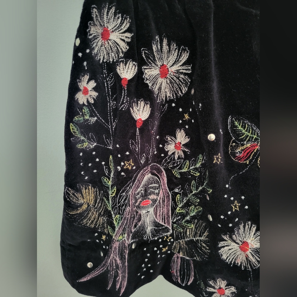 Zara Woman Size XS Embroidered Skort Wrap Shorts Black Velvet Face Whimsical - Picture 3 of 14